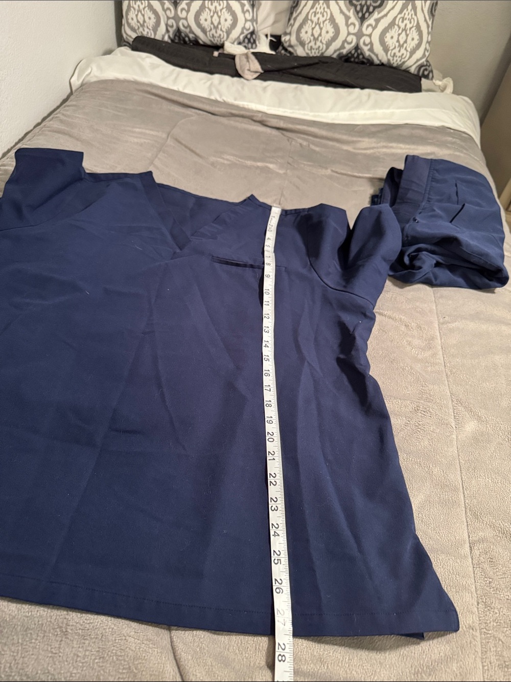 Women's Navy Blue Scrub Set!Jogger Style Scrub Pants And V Neck Scrub Top - Picture 6 of 10